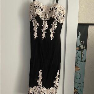 Haute Monde Sheath Dress with Sweetheart Neckline for Cocktail